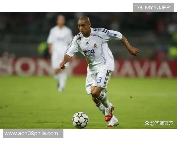 巴西足球传奇卡洛斯的精彩瞬间与辉煌历程回顾