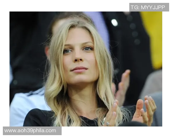 欧洲足球明星的女友模特们揭示时尚与运动的完美结合之道 欧洲足球明星的女友模特们揭示时尚与运动的完美结合之道