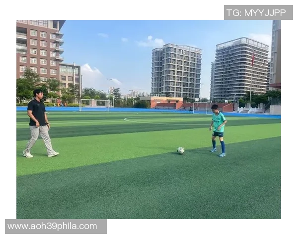 足球明星孩子们的趣味对话集锦与成长故事分享