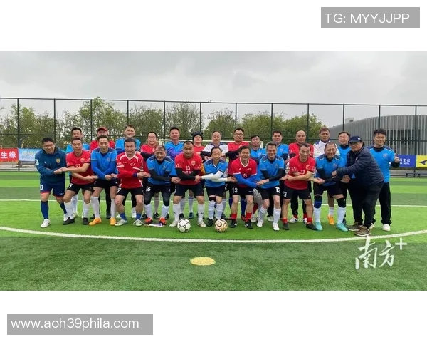 足球明星战队激情对决直播盛宴尽享精彩瞬间与互动体验 足球明星战队激情对决直播盛宴尽享精彩瞬间与互动体验