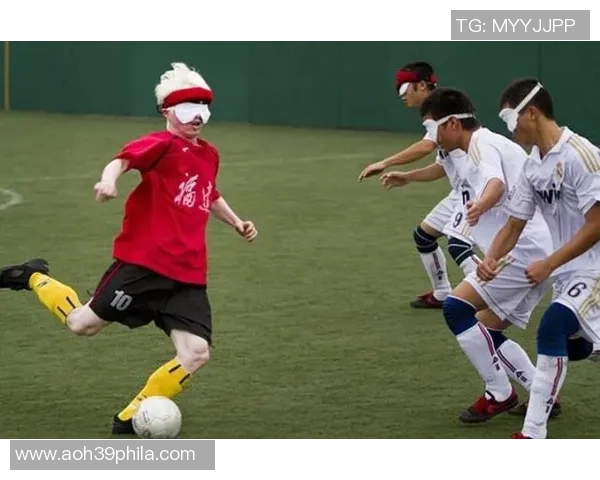 足球明星调皮捣蛋拽女孩辫子引发热议网友纷纷点赞互动趣味十足 足球明星调皮捣蛋拽女孩辫子引发热议网友纷纷点赞互动趣味十足