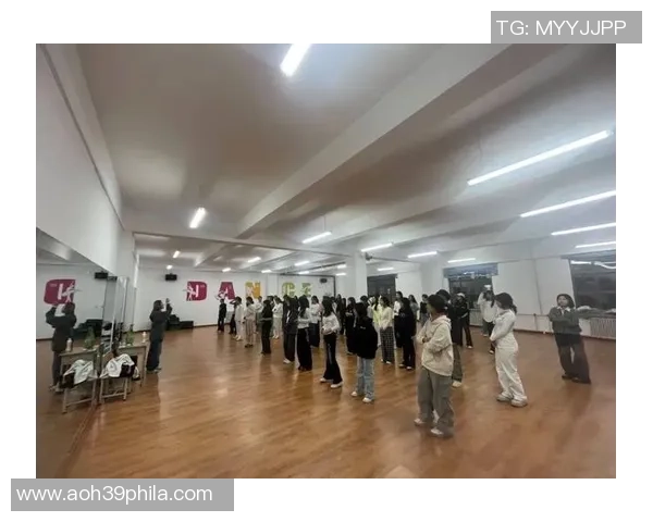 街舞巨献：探秘杭州街舞队的团队协作